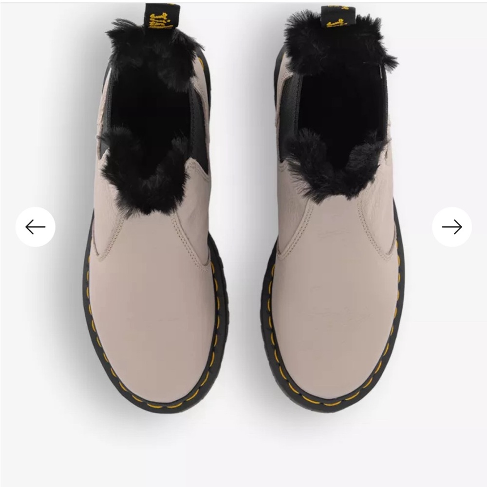 Dr Martens leather Chelsea boots